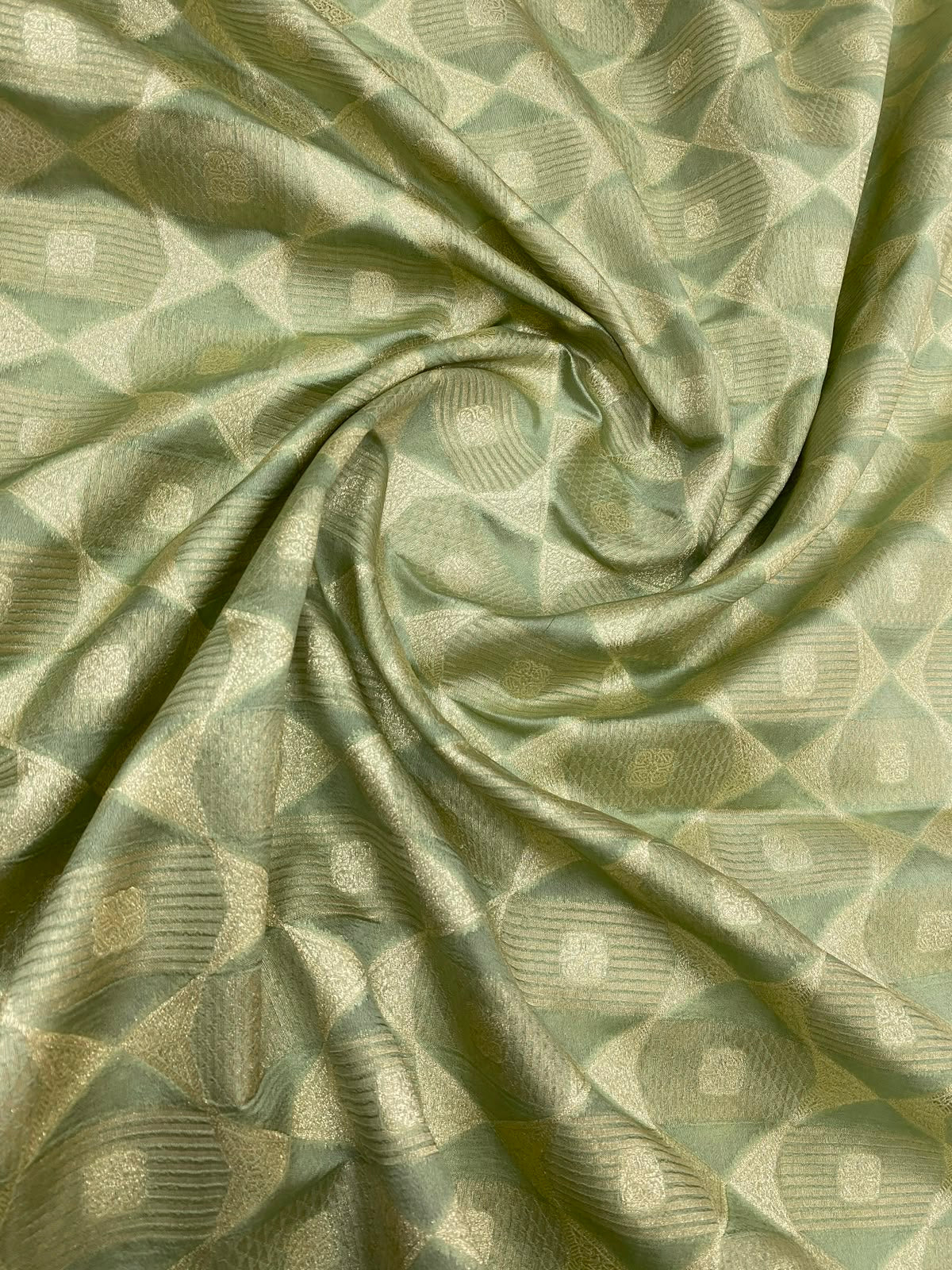 Pure TIssue Fancy Brocade (44"inch)