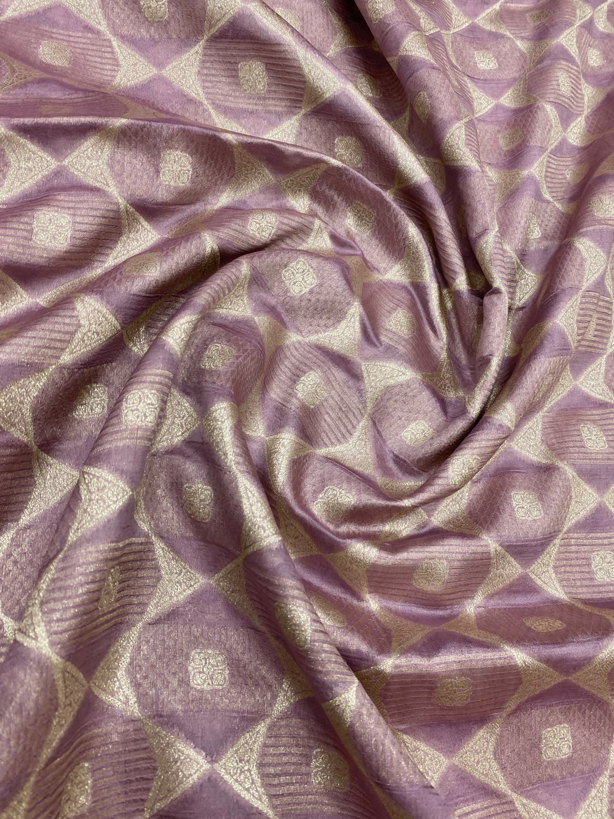 Pure TIssue Fancy Brocade (44"inch)