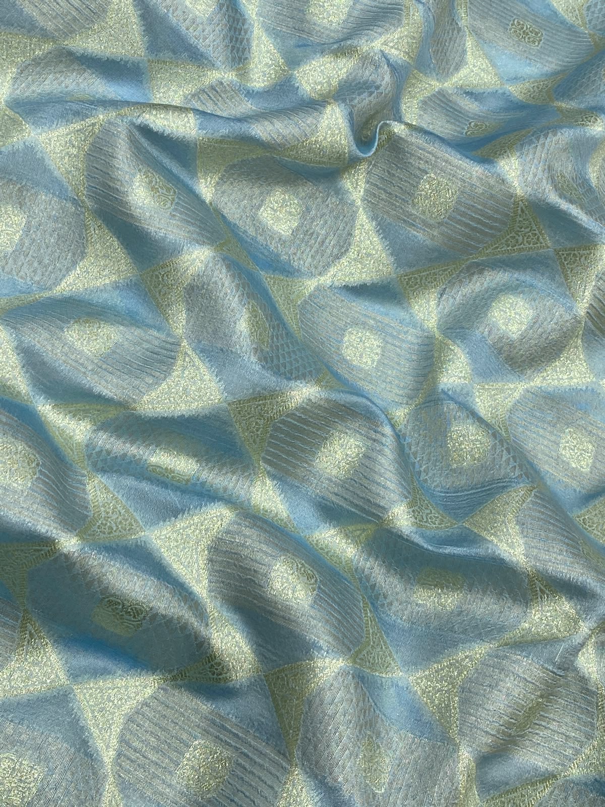 Pure TIssue Fancy Brocade (44"inch)