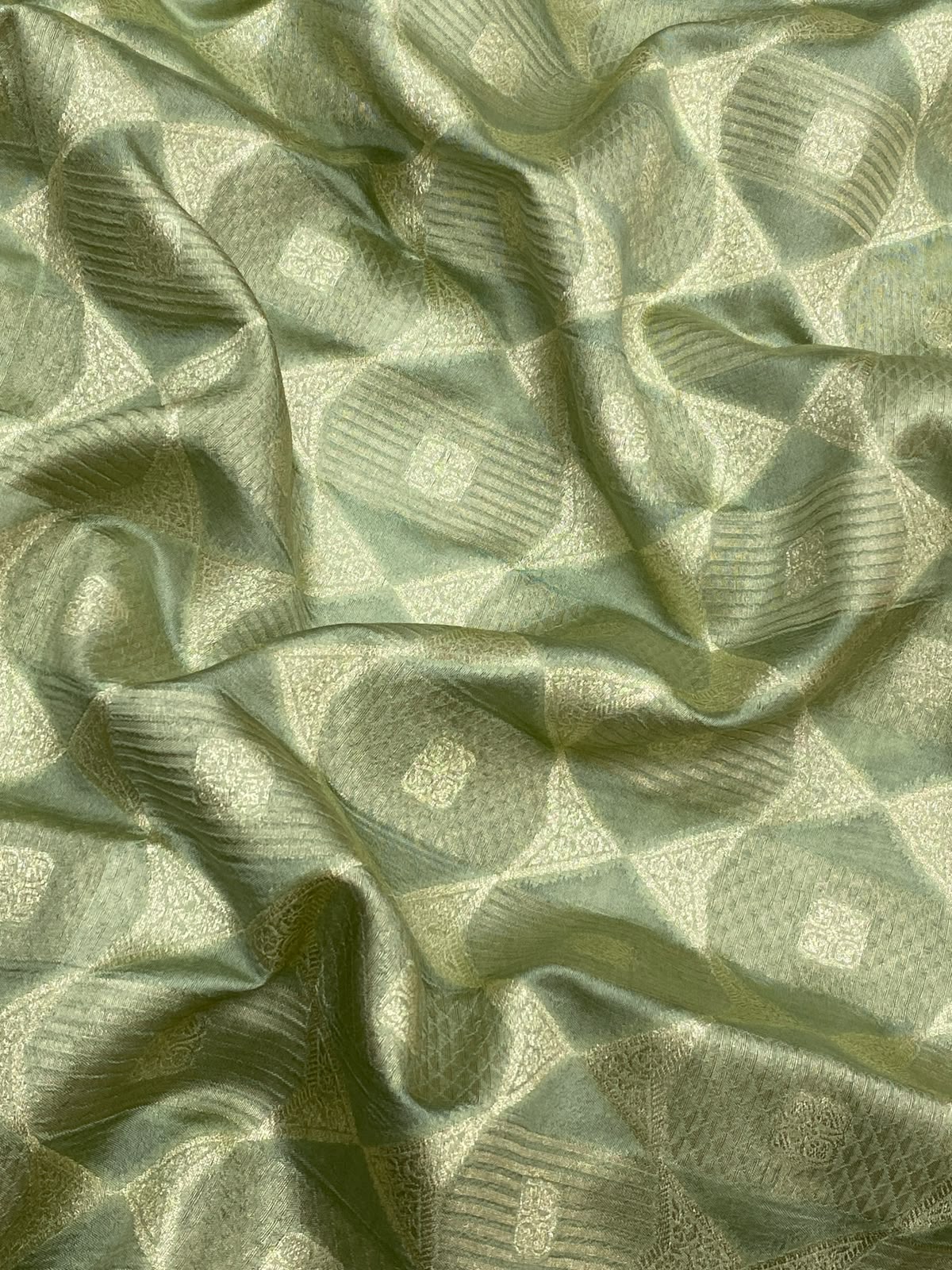 Pure TIssue Fancy Brocade (44"inch)