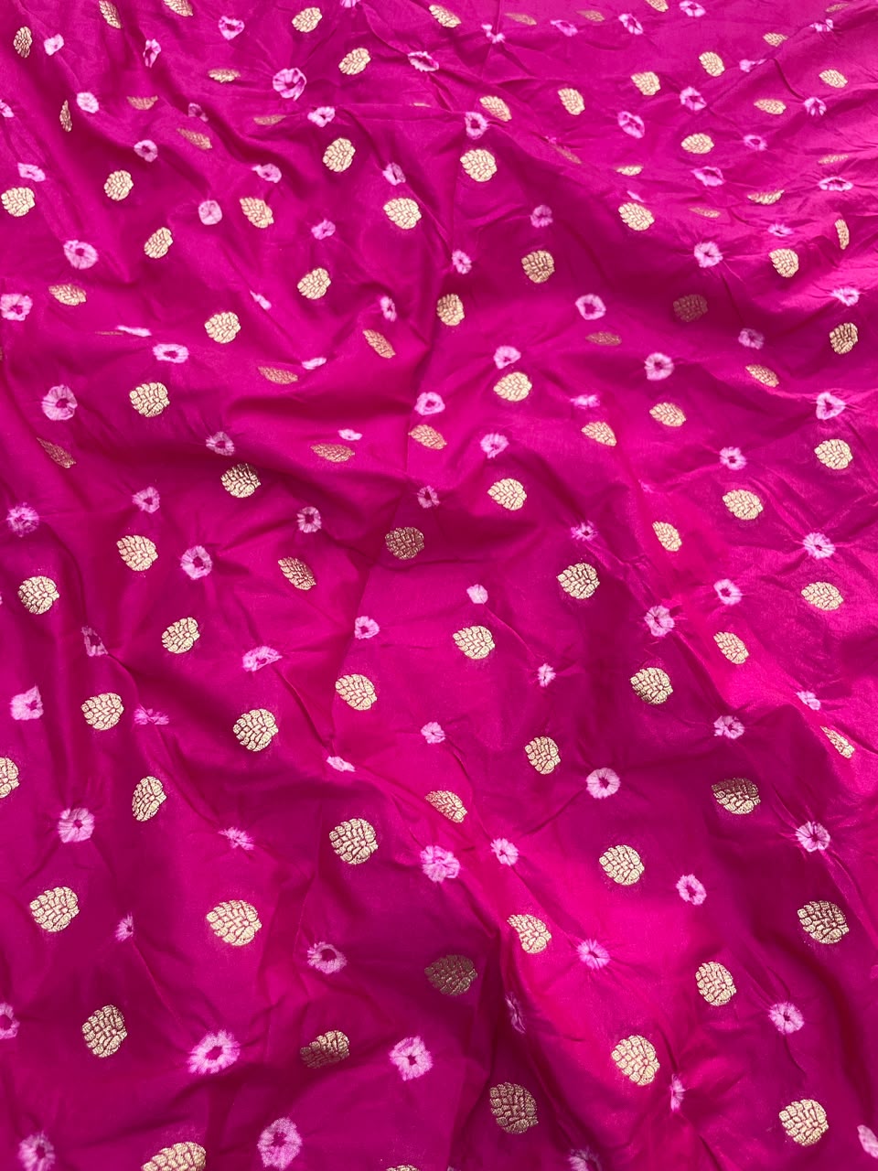 Banarasi Silk Zari Butti With Hand Bandhani(44'inch)