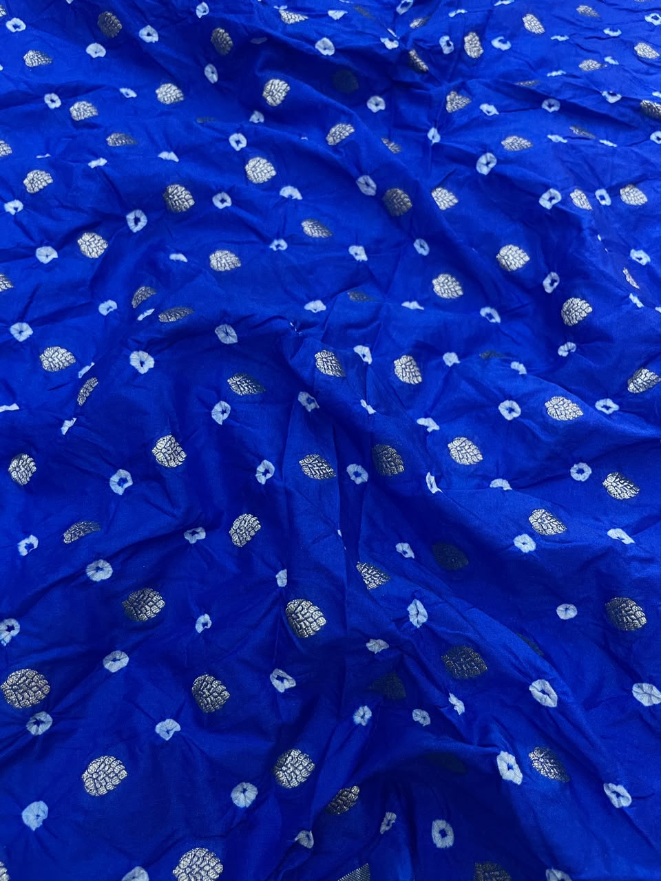 Banarasi Silk Zari Butti With Hand Bandhani(44'inch)