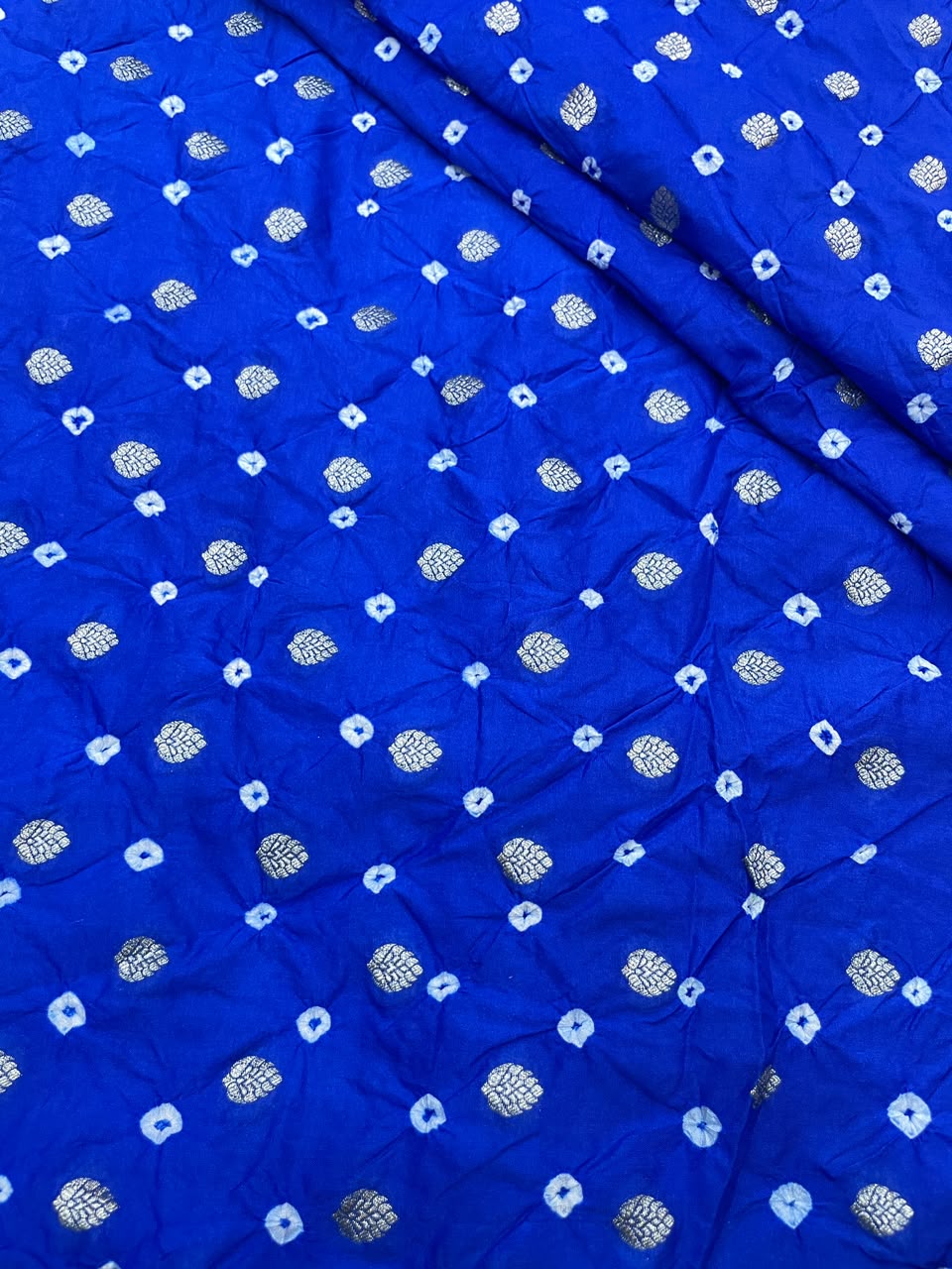 Banarasi Silk Zari Butti With Hand Bandhani(44'inch)