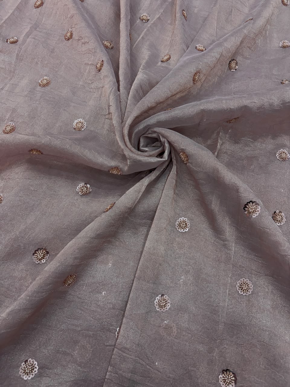 Kanjiwaram tissue embroidery